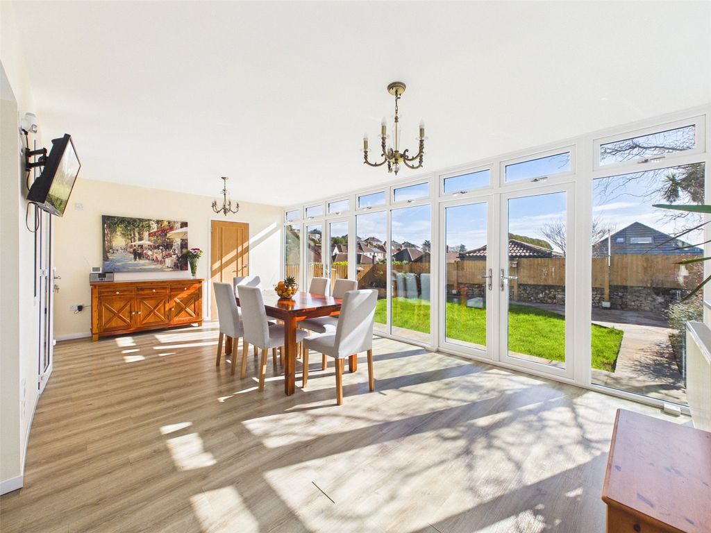 Property photo 2 of 23 Picture No. 03