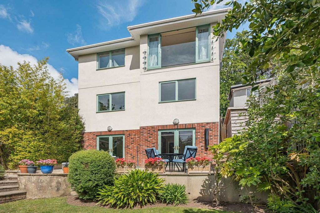 Property photo 1 of 23