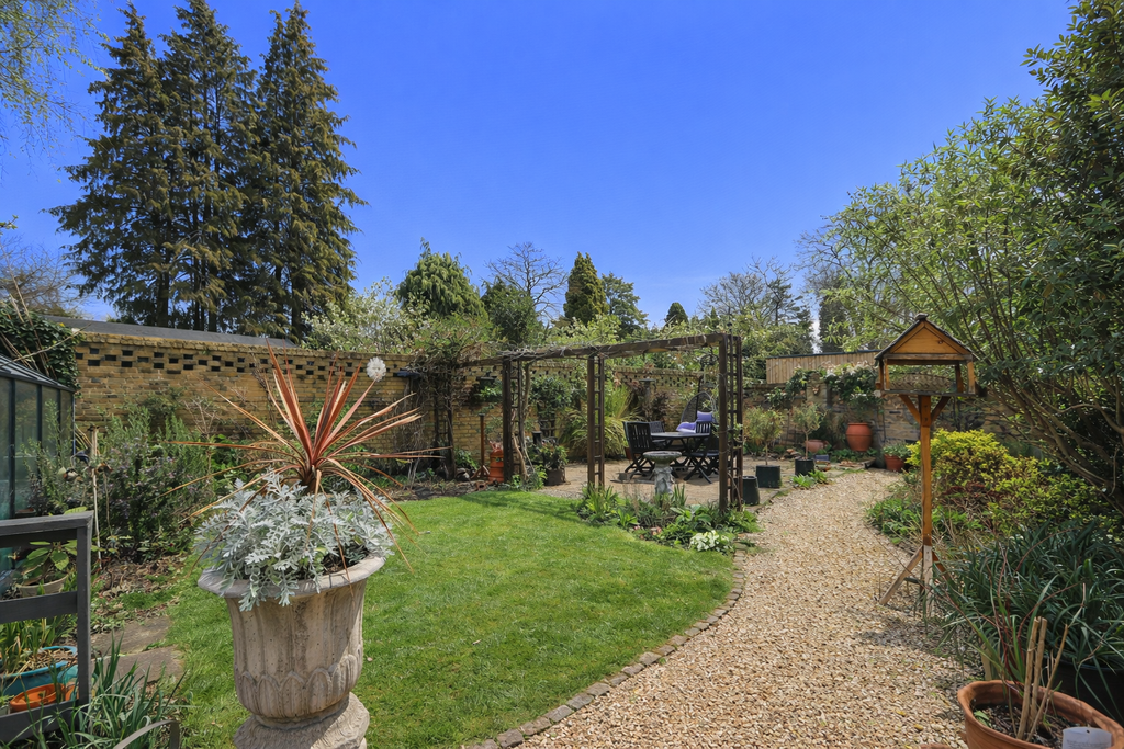 Property photo 2 of 19 Picture No. 26