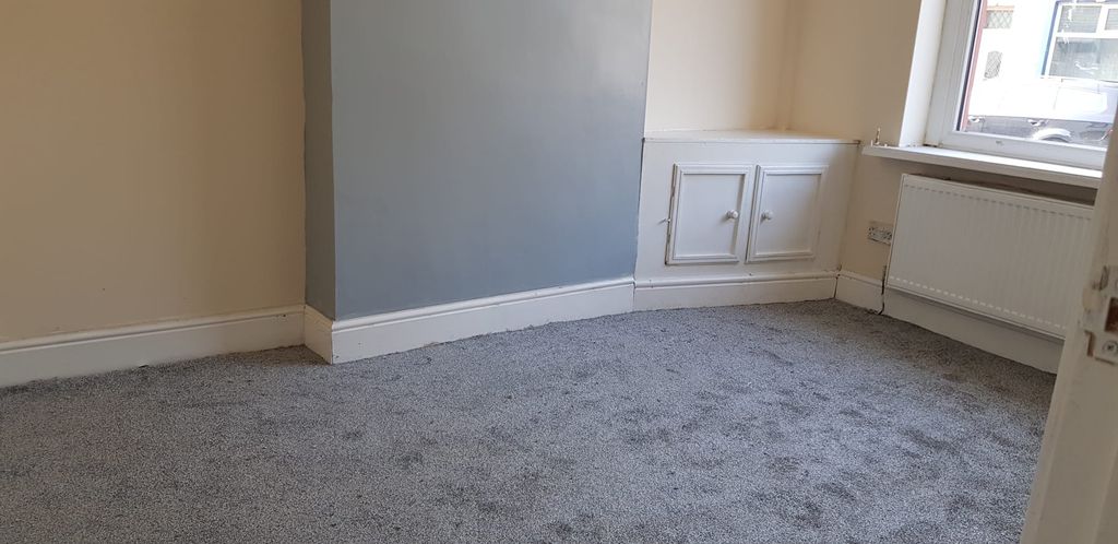 Property photo 3 of 21