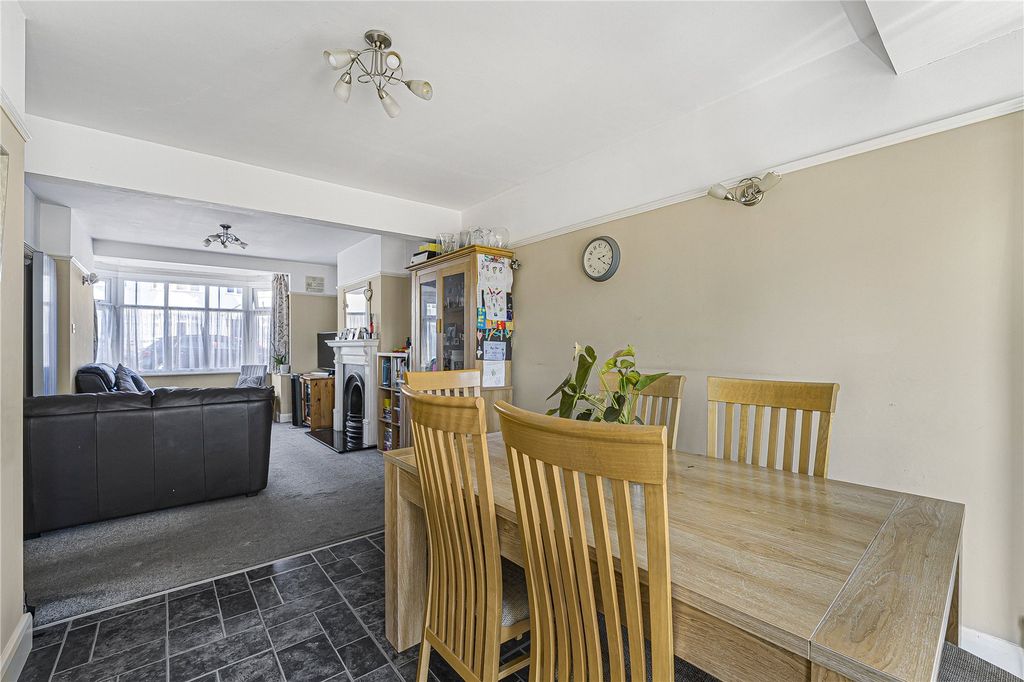 Property photo 3 of 32 Dining Area