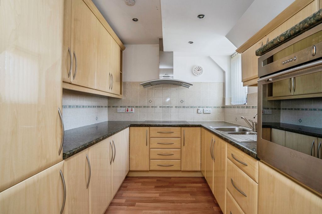 Property photo 3 of 19 Pbox-Img.Jpg