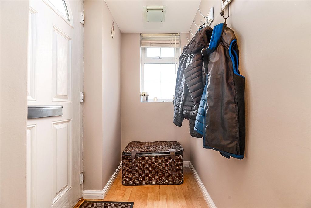 Property photo 2 of 34 Picture No. 45