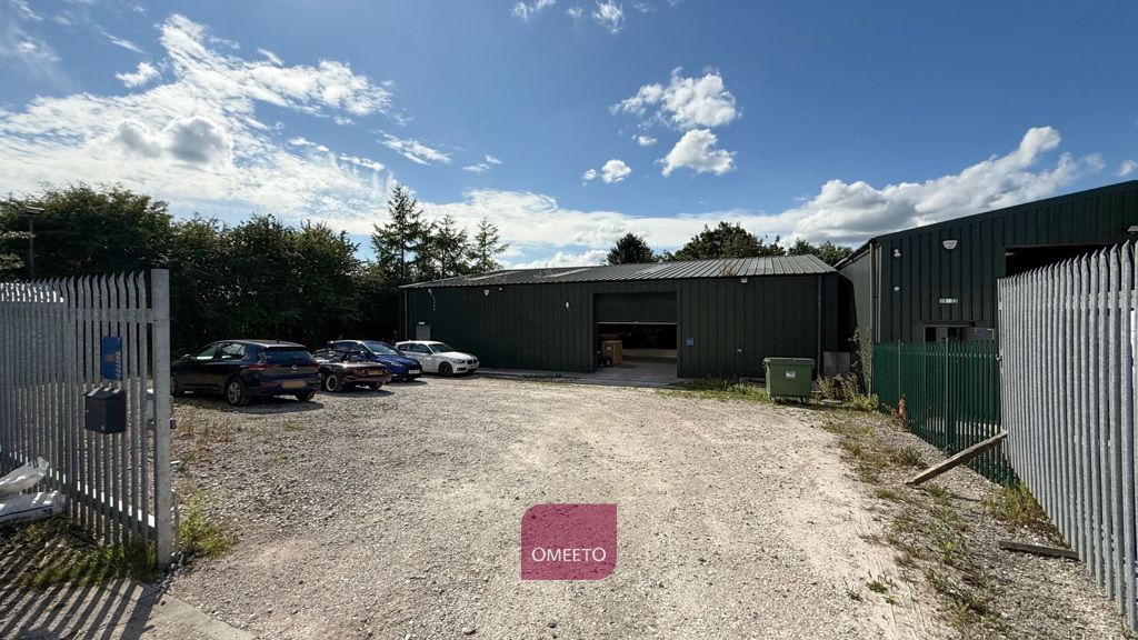 Property photo 1 of 11 Industrial Unit To Let