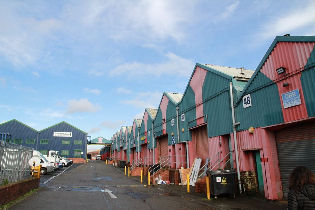 Property photo 2 of 3