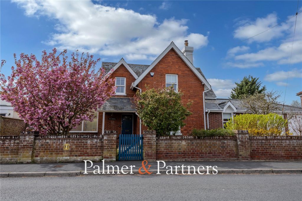 Property photo 2 of 39 Picture No. 02