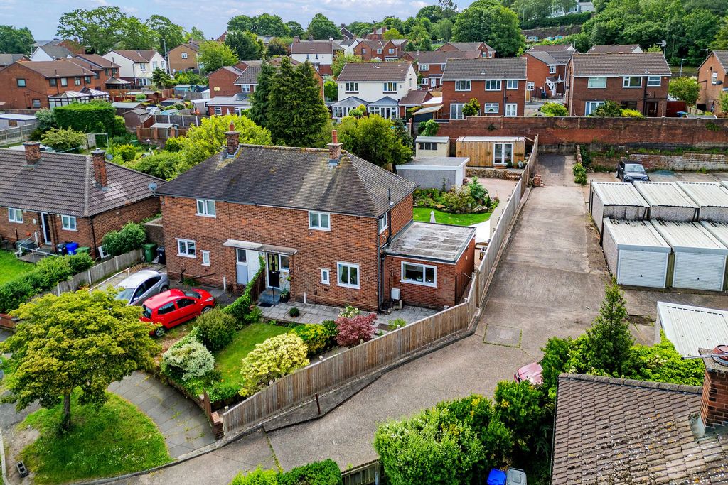 Property photo 1 of 31