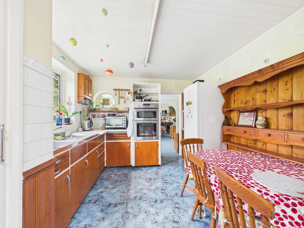 Property photo 2 of 13 Cam02536G0-Pr0084-Still001