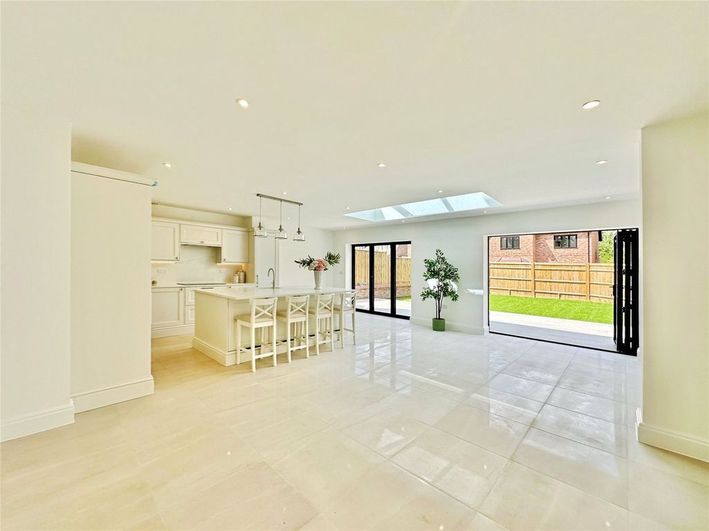 Property photo 2 of 25 #Yourmoveswanley
