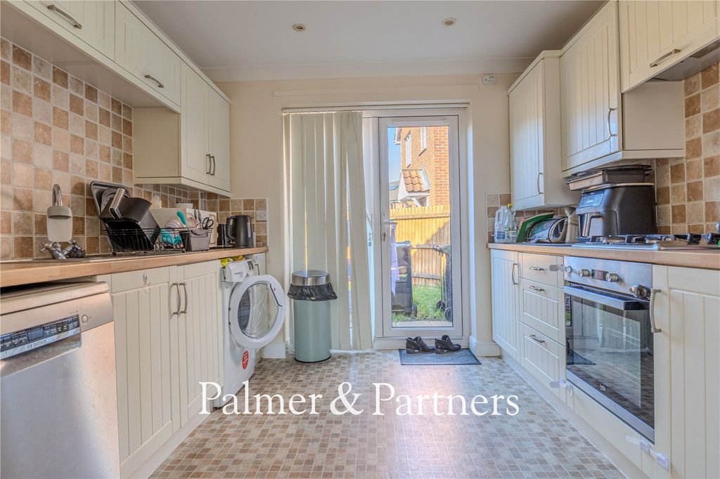 Property photo 2 of 7 Picture No. 06