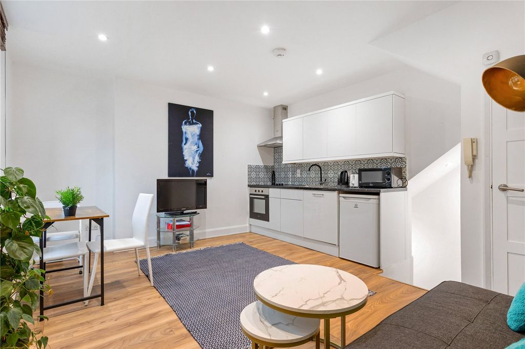 Property photo 1 of 13 Picture No. 17