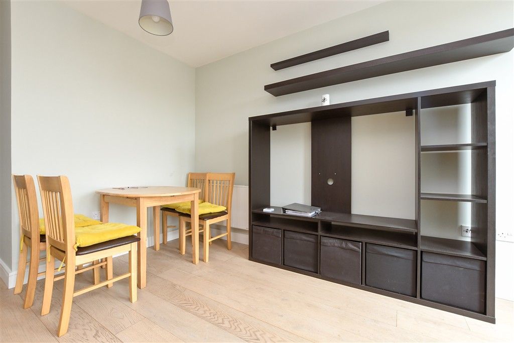Property photo 2 of 17 Lounge/Diner