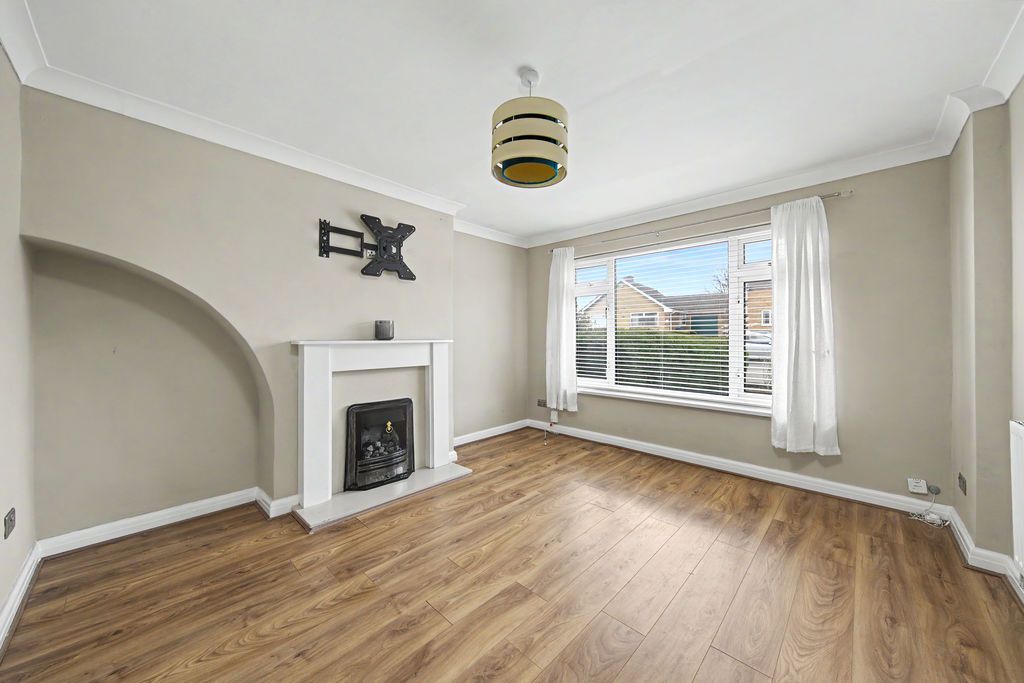 Property photo 2 of 25 Living Room