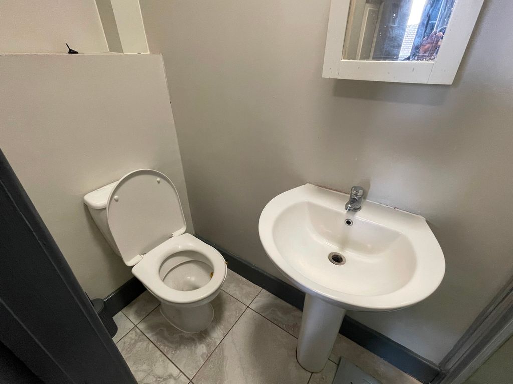 Property photo 2 of 4