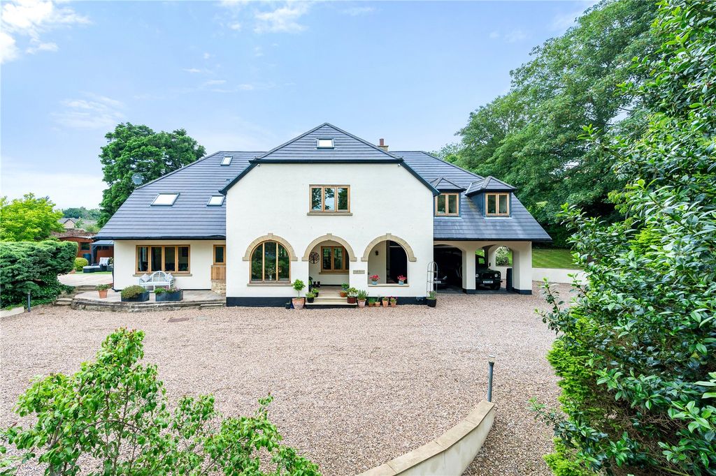 Property photo 2 of 41 Picture No. 35