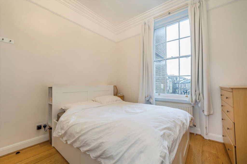 Property photo 3 of 5