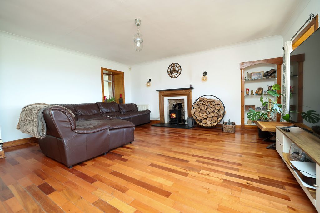 Property photo 3 of 50