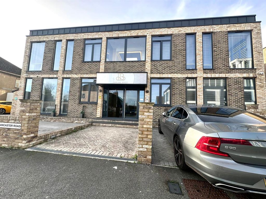 Property photo 1 of 3 Whatsapp Image 2024-12-20 At 14.16.10_23197d49.Jpg