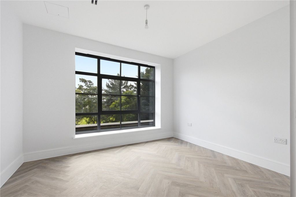 Property photo 3 of 15 Picture No. 05