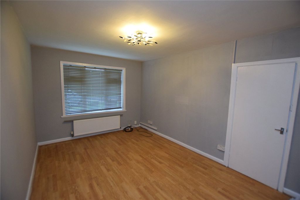 Property photo 3 of 5 Picture No. 16