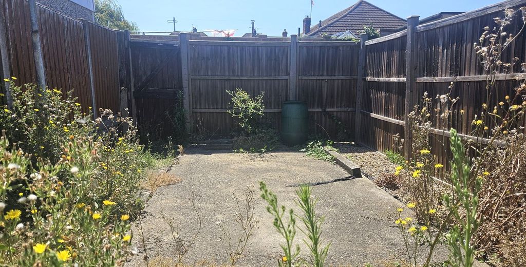 Property photo 2 of 3