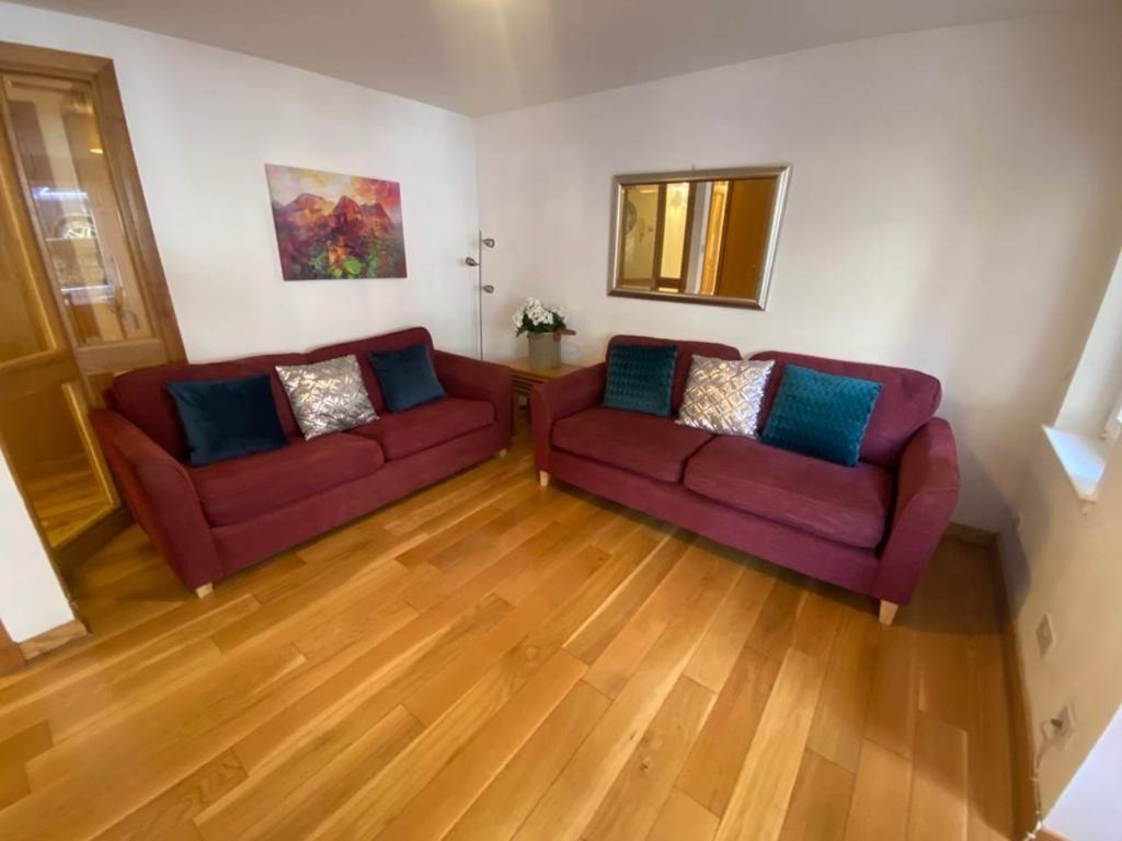 Property photo 2 of 11 Living Room3