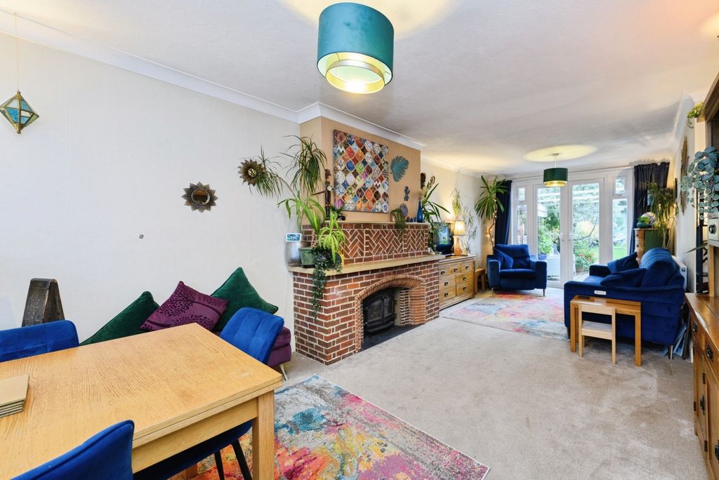 Property photo 2 of 17 Photo