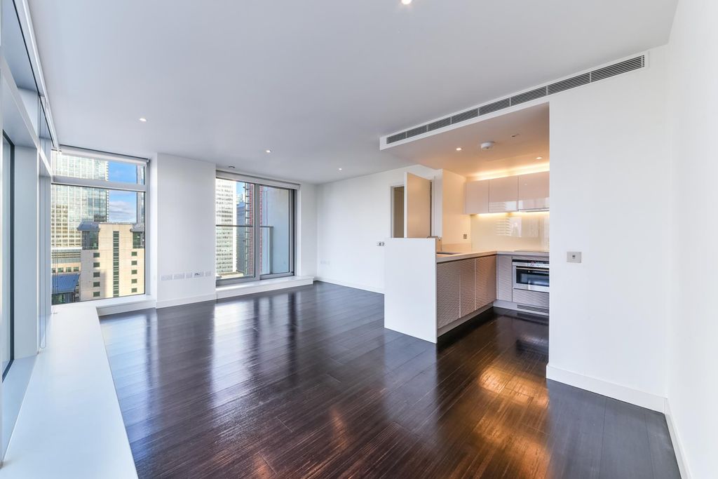 Property photo 2 of 25