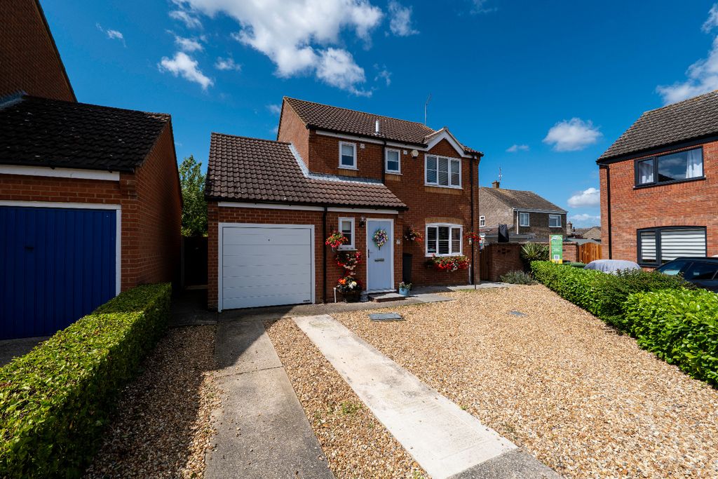 Property photo 1 of 24 4400581