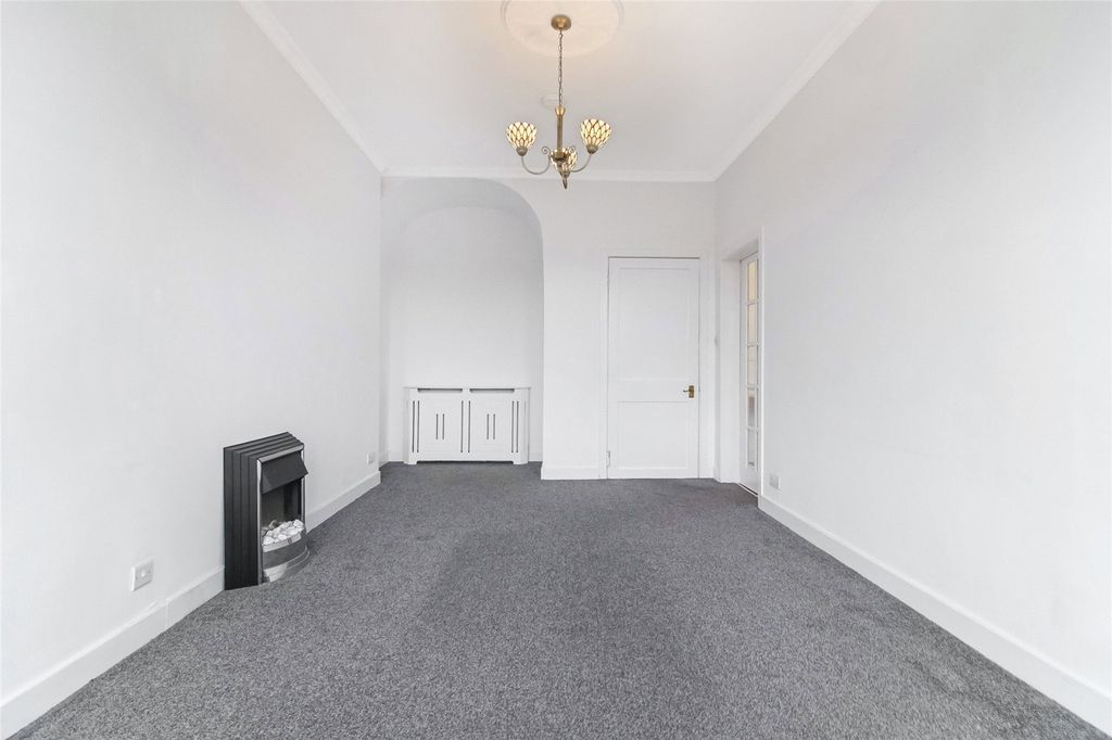 Property photo 3 of 19 Picture No. 07