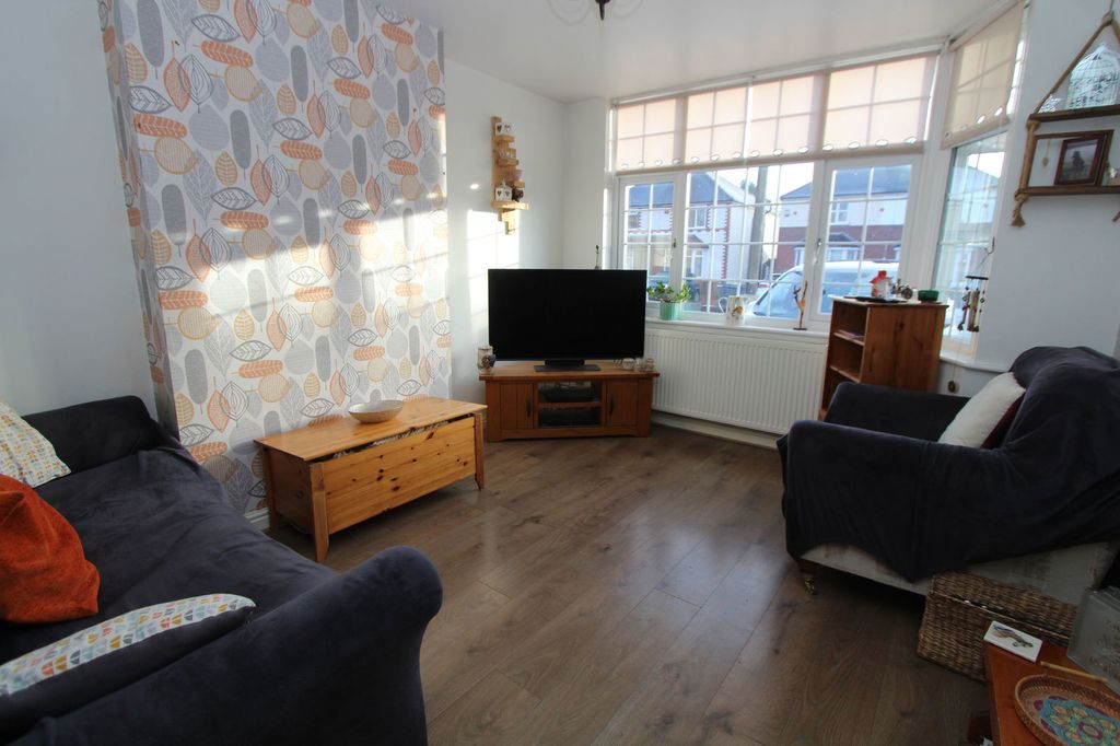 Property photo 3 of 24