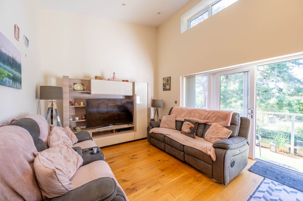 Property photo 3 of 16 Dsc_1893-Hdr