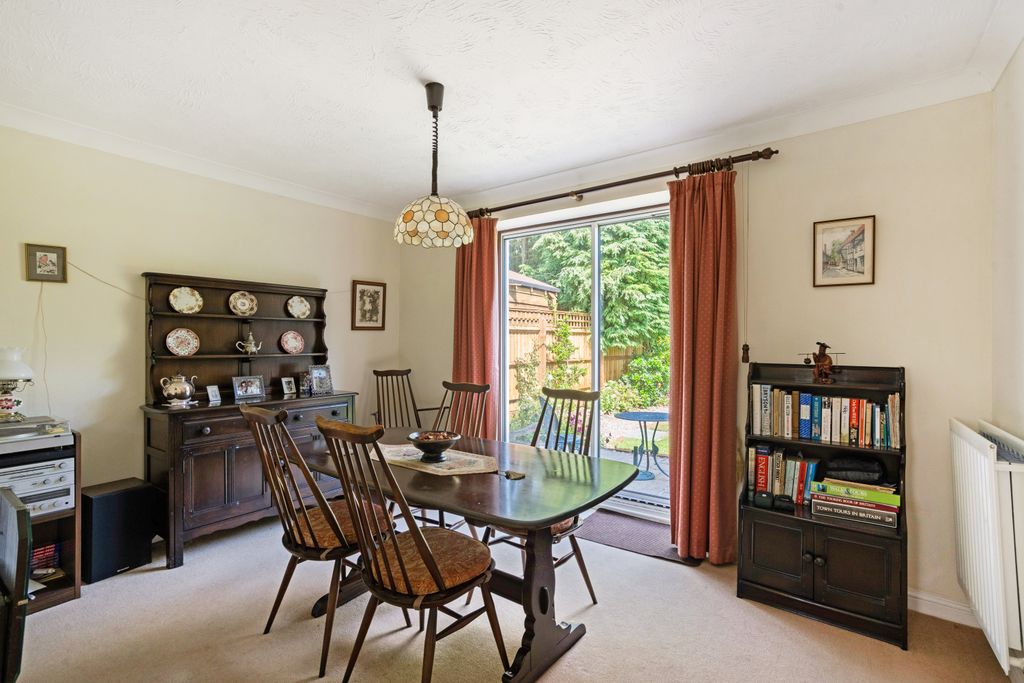 Property photo 3 of 10 Dining Room