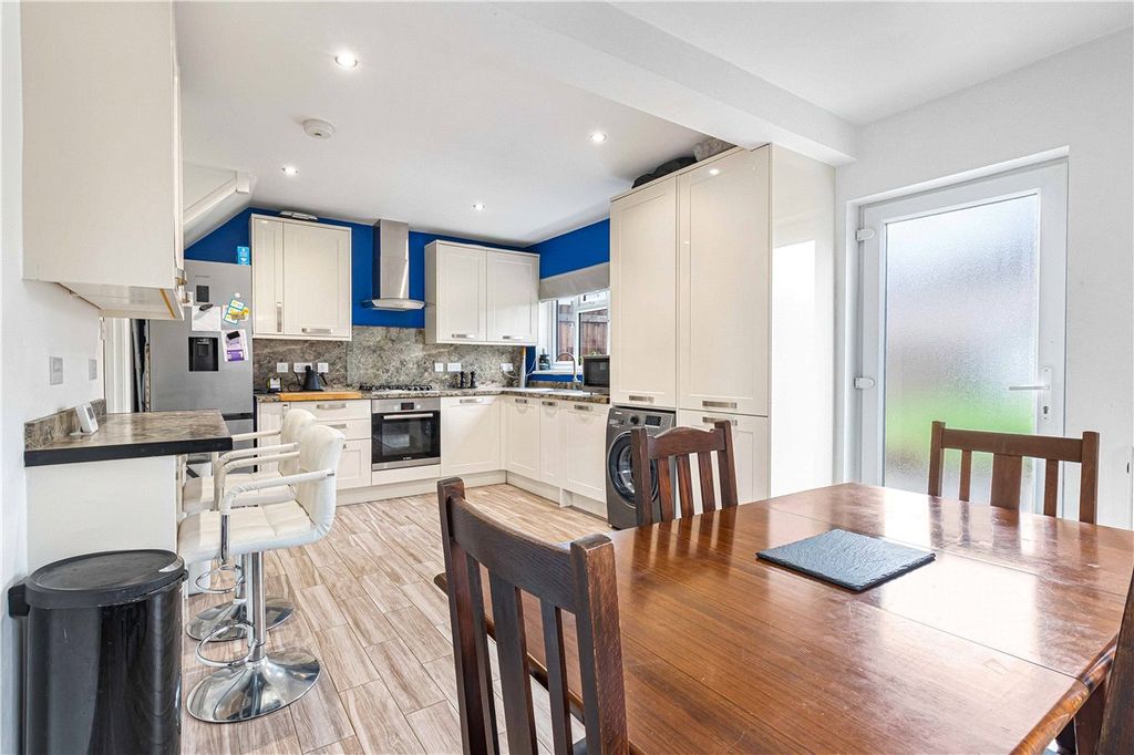 Property photo 2 of 20 Picture No. 15