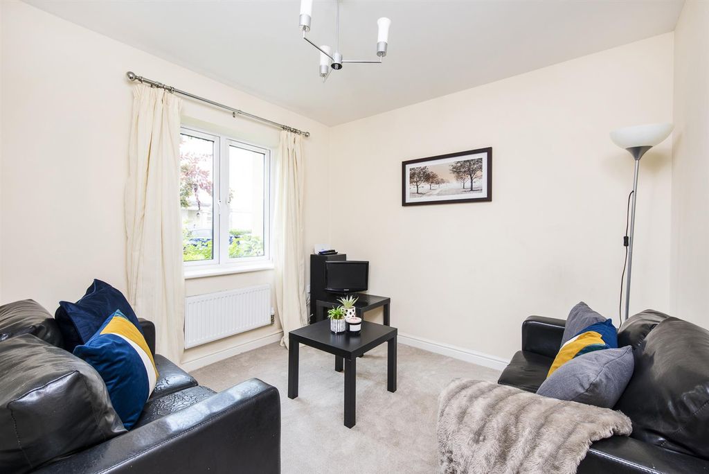 Property photo 3 of 14 4 Middlewood Close, Bath, BA2 2Tu-2.Jpg