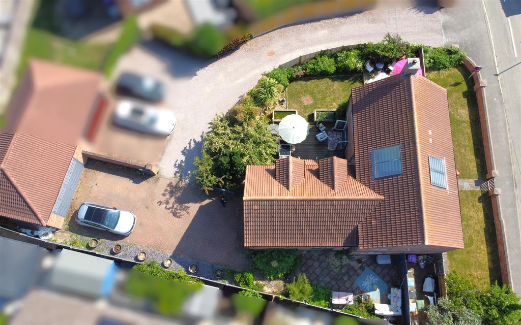 Property photo 3 of 34 Aerial Overview 746