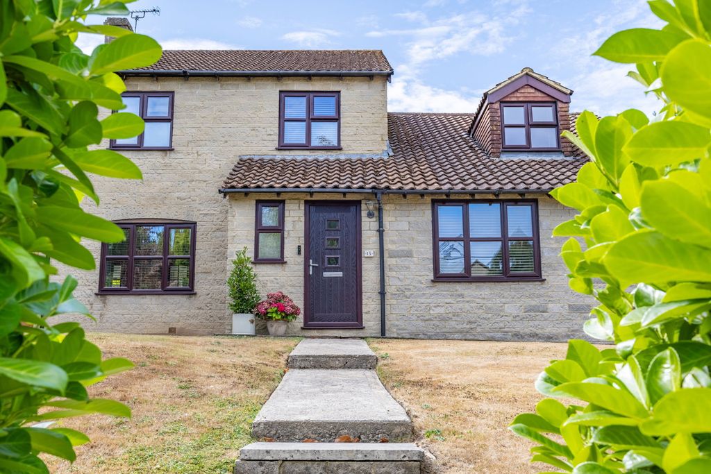 Property photo 2 of 45