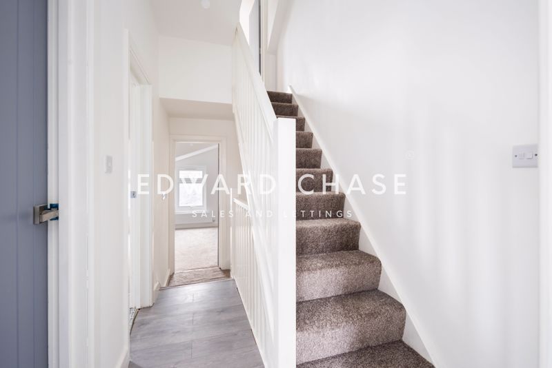 Property photo 2 of 15 Photo 11