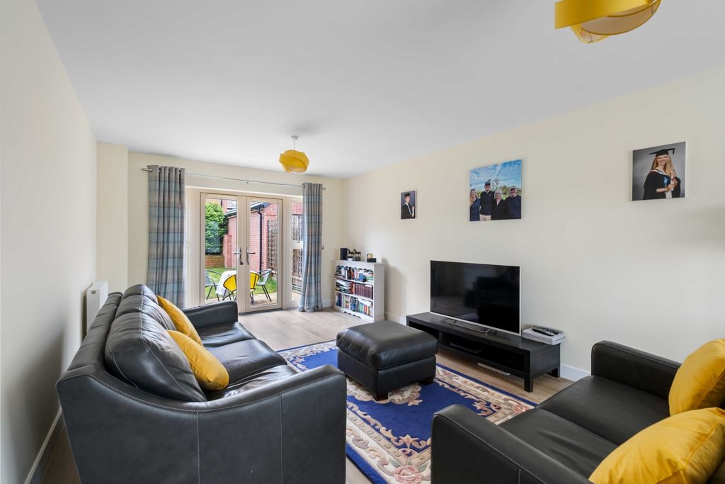 Property photo 2 of 17