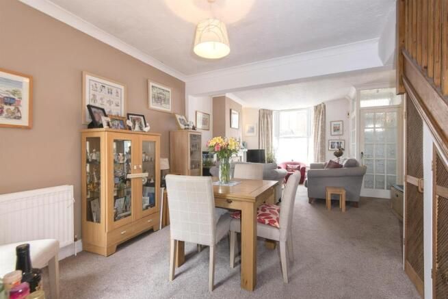 Property photo 2 of 12 Image