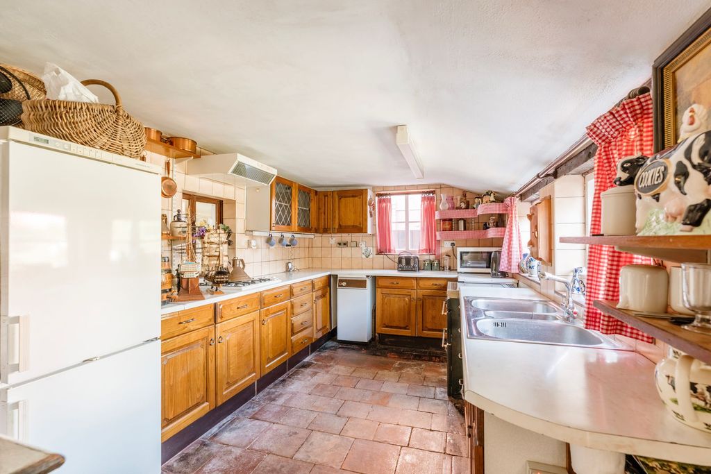 Property photo 3 of 22