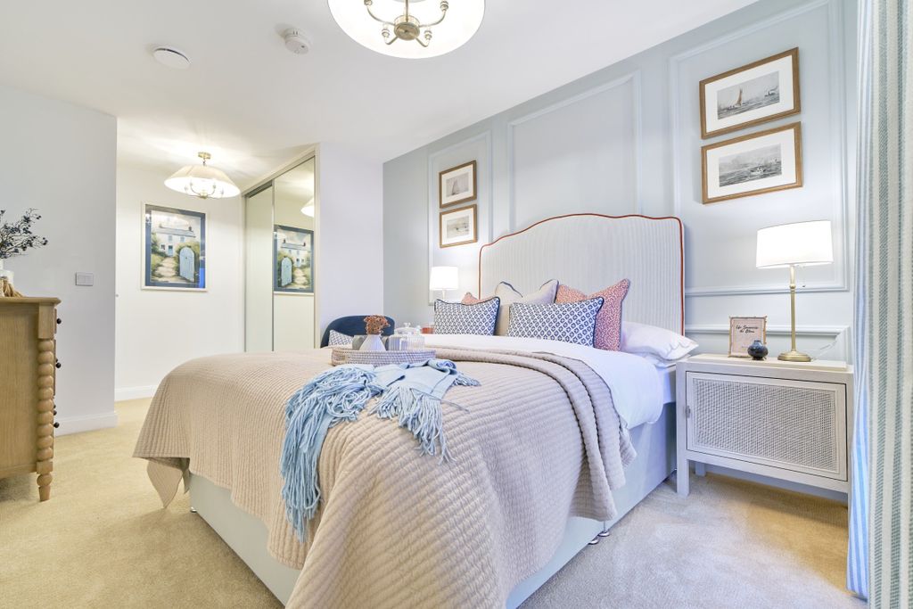 Property photo 3 of 7 Typical Bedroom