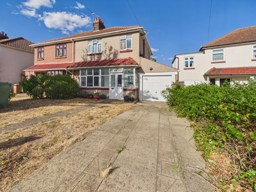 Property photo 1 of 17 Presented By Clinton At Ewemove Bexleyheath And Da