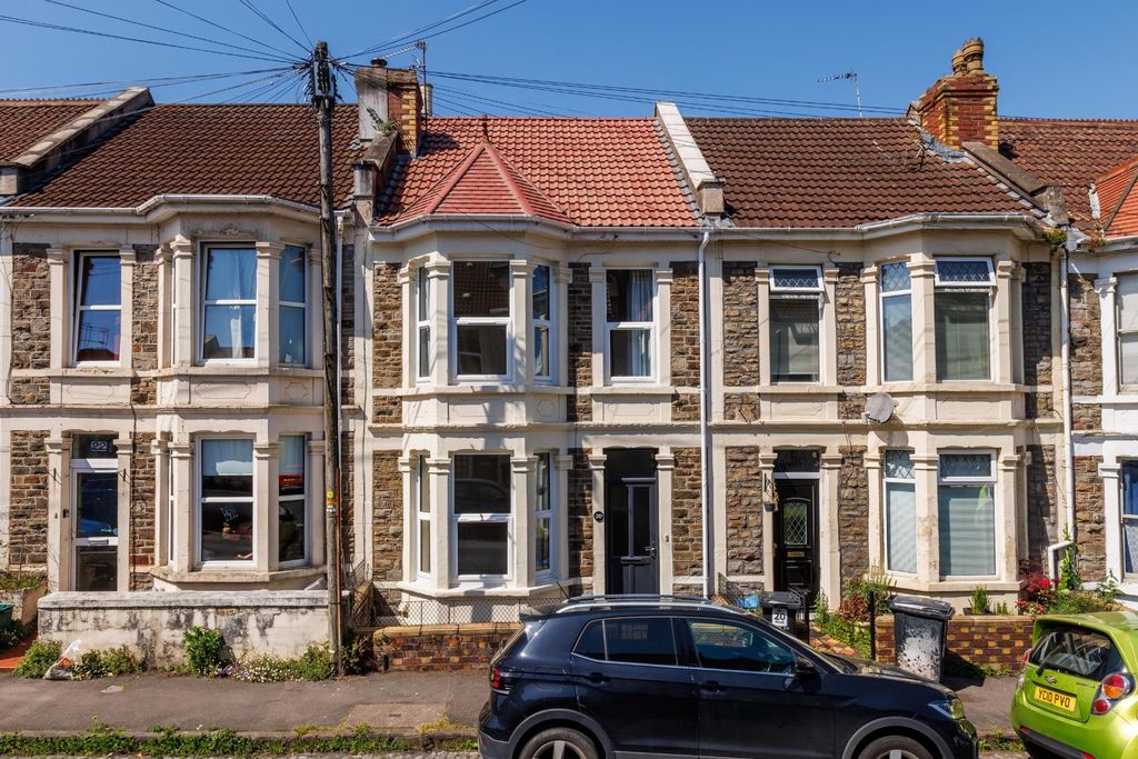 Property photo 2 of 20 20 Verrier Road-20.Jpg