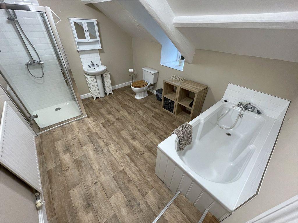 Property photo 2 of 5 Picture No. 05