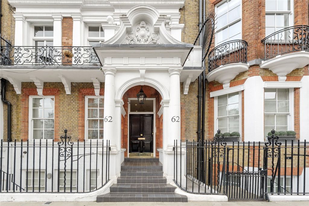 Property photo 1 of 10 Exterior