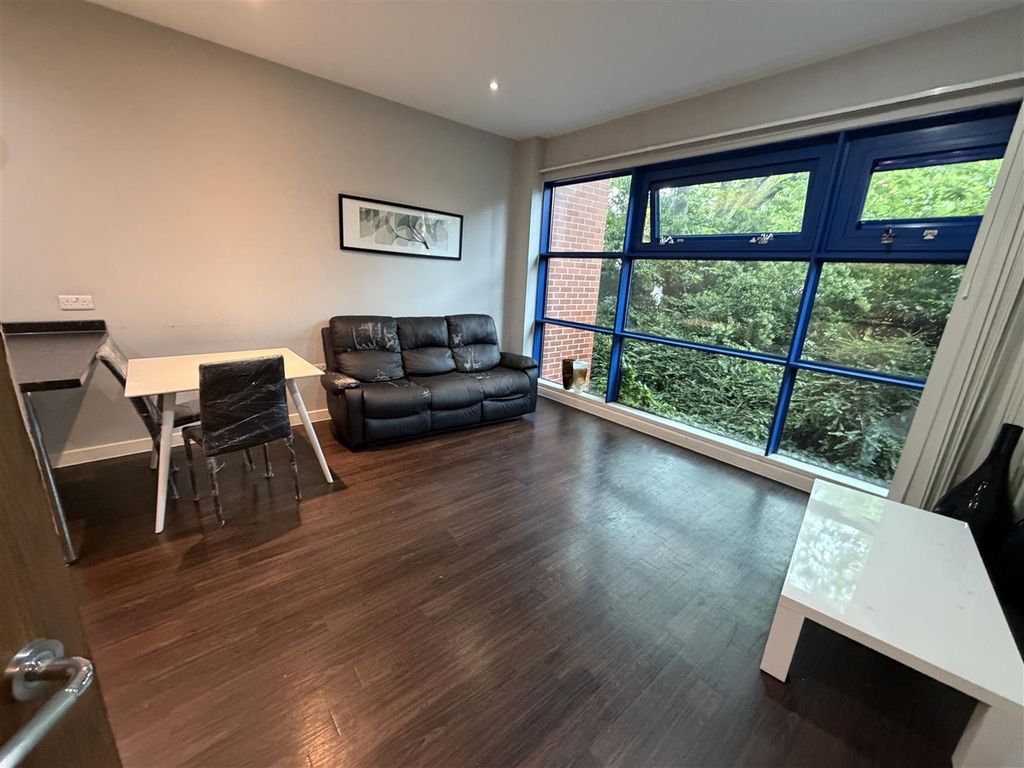 Property photo 3 of 8 Img_0164.Jpg