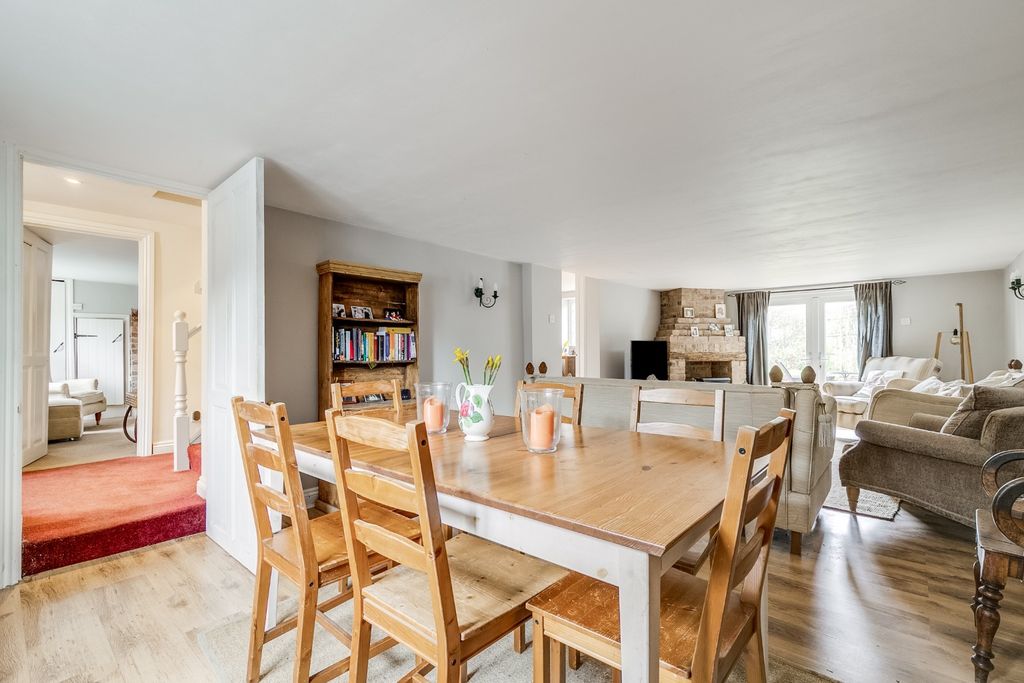 Property photo 2 of 22 4841754