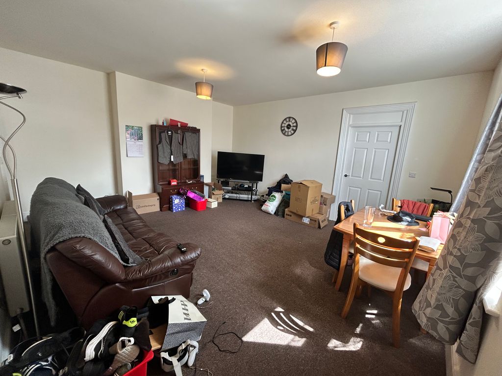 Property photo 3 of 8 Img_3965