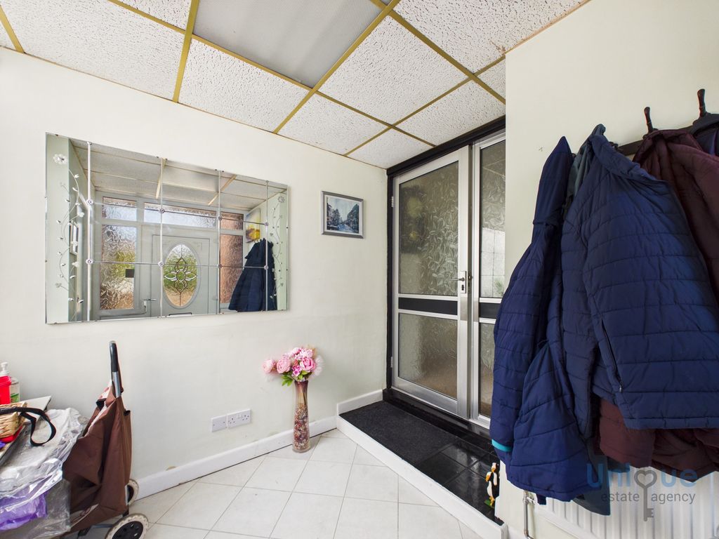 Property photo 2 of 41